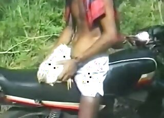 Outdoor filthy as fuck bestiality with a nice lover - 女性アニマルポルノ 